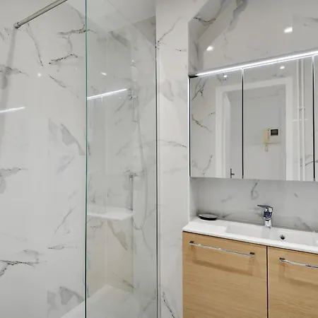 Bright For 2 - Champs-elysees *