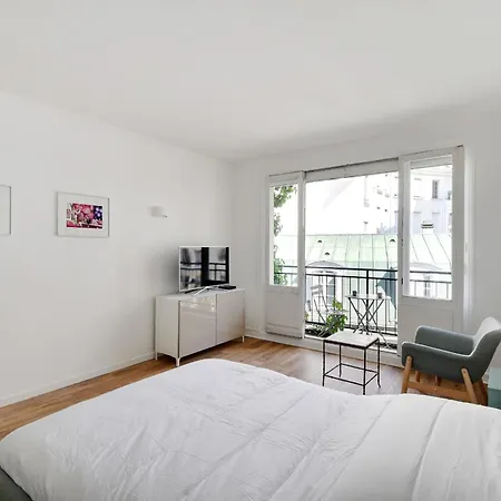 Bright For 2 - Champs-elysees