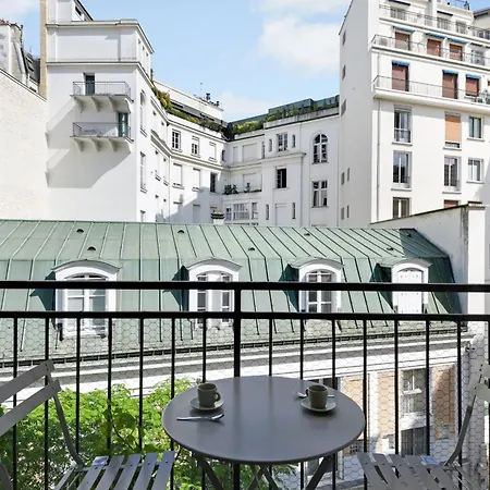 Bright For 2 - Champs-elysees Apartment *